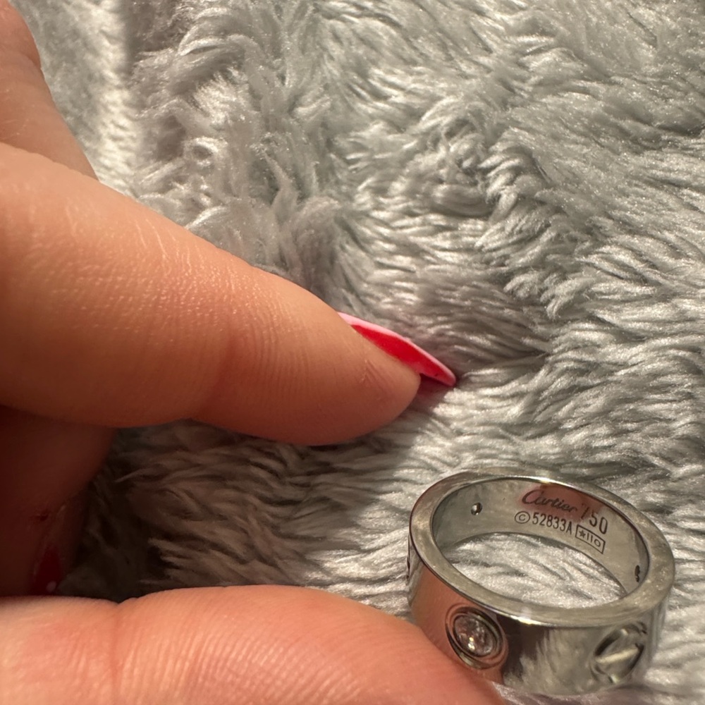Silver Ring With Crystal Accent - image 3